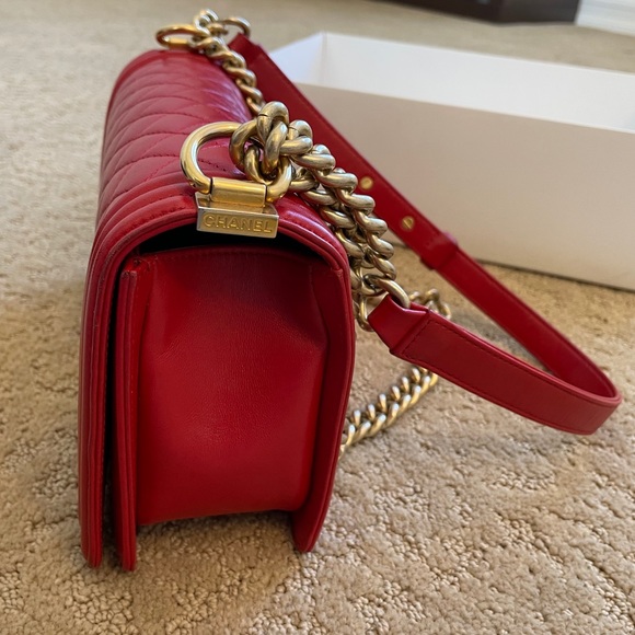 Chanel Boy bag medium size - Picture 8 of 11